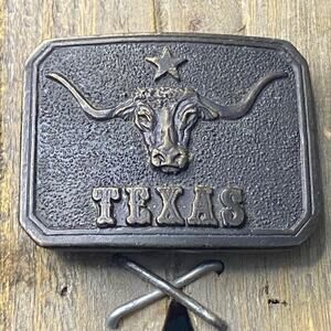 Vintage metal 1978 PPI Teas Longhorns Belt Buckle 'Denver Colo' 2x3